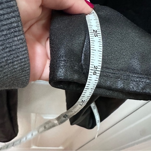 Spanx black faux leather leggings shiny size L Large - Picture 3 of 6